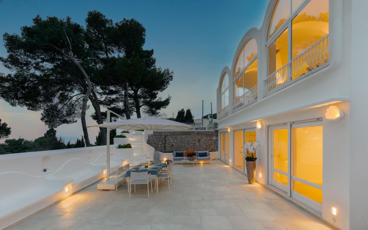 villa-sicily-italy-luxury-pool-giada-out-liv