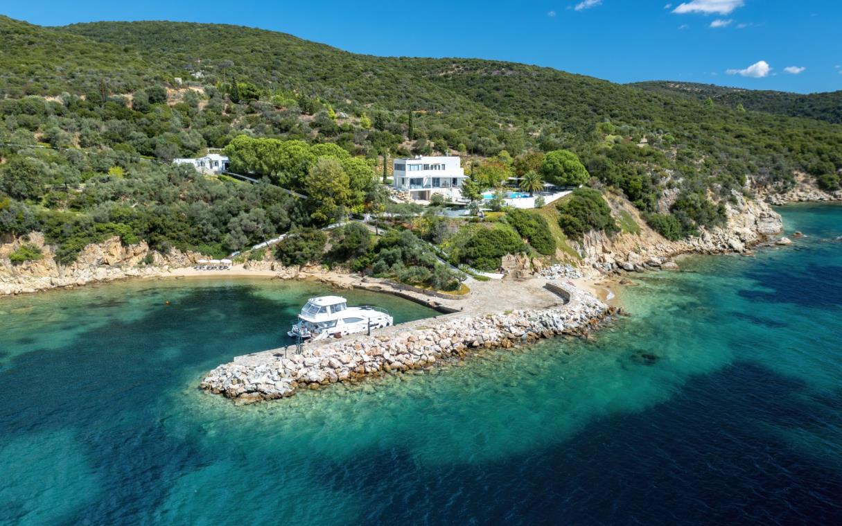 villa-halkidiki-greece-luxury-pool-spirou-aer (3)