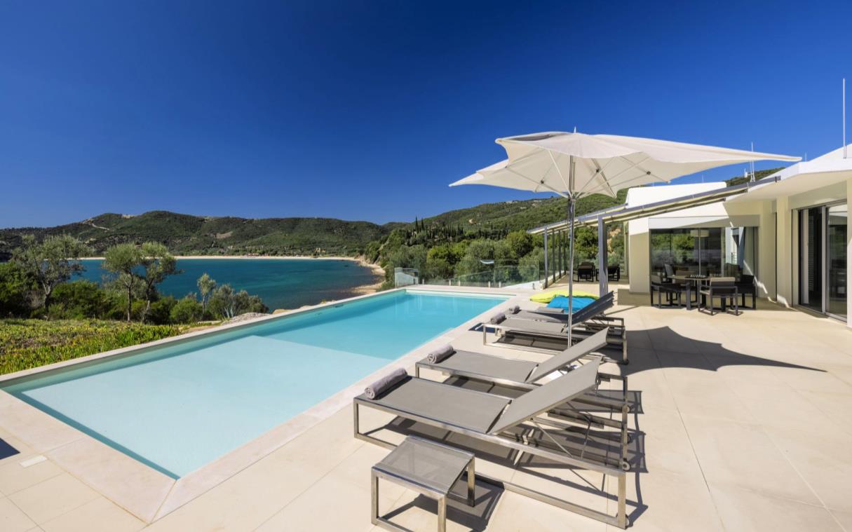villa-halkidiki-greece-luxury-pool-spirou-swim 2