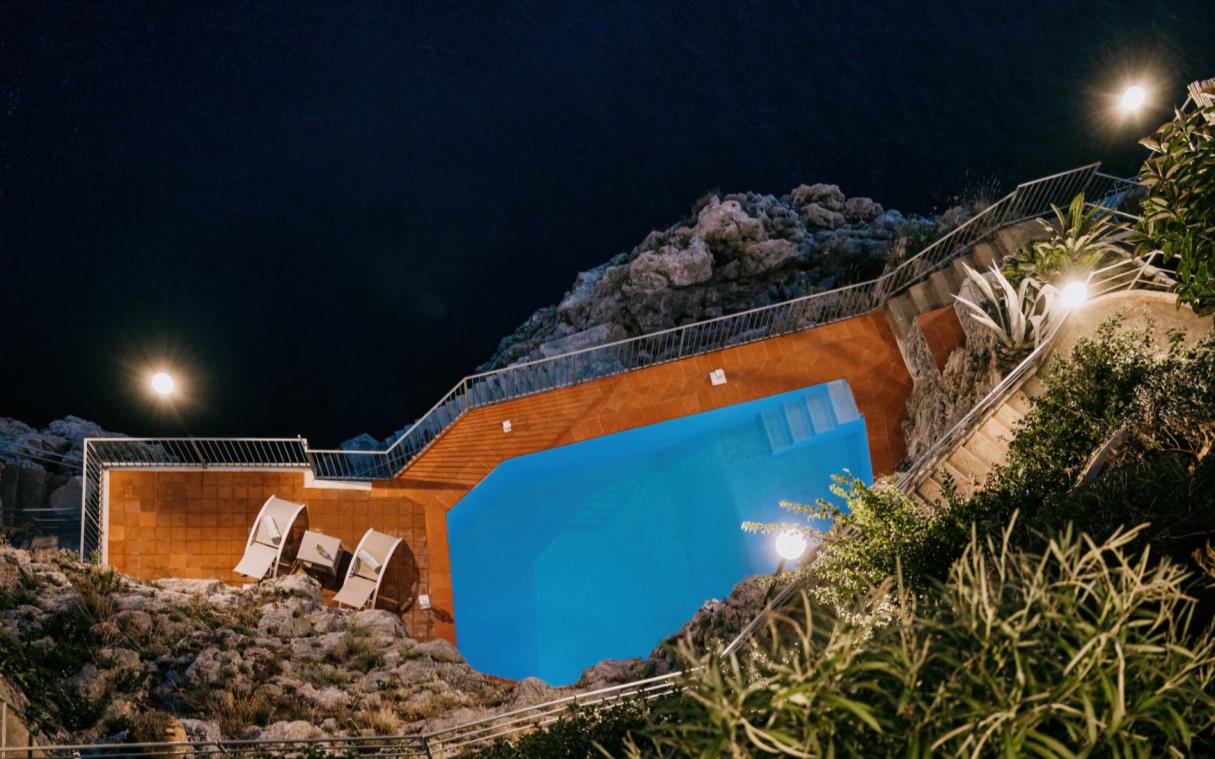 villa-conca-dei-marini-amalfi-coast-italy-luxury-pool-eris-swim (3)