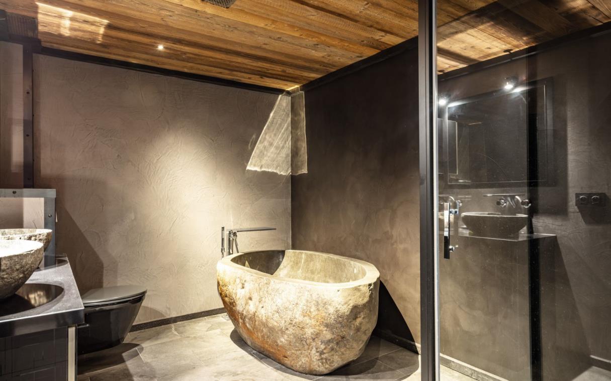 chalet-tignes-french-alps-france-luxury-catered-contemporary-babylon-bath (1).jpg
