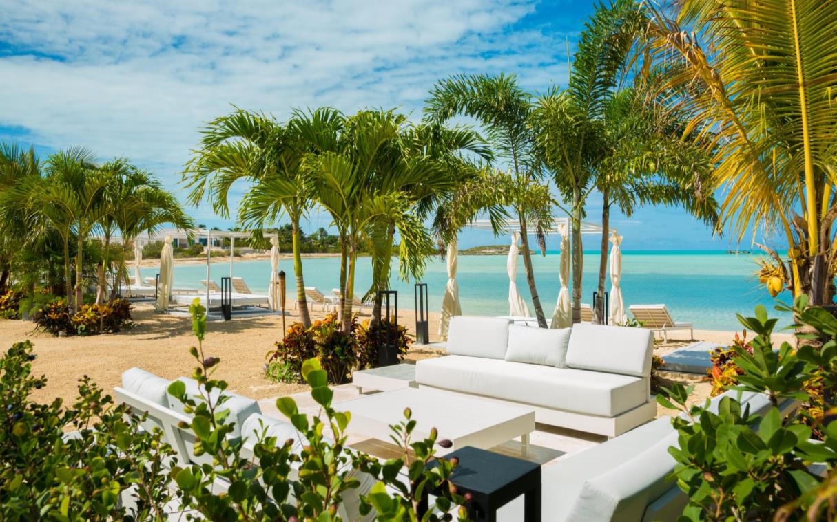 villa-turks-and-caicos-caribbean-beachfront-luxury-paradiso-del-mar-bea (6)