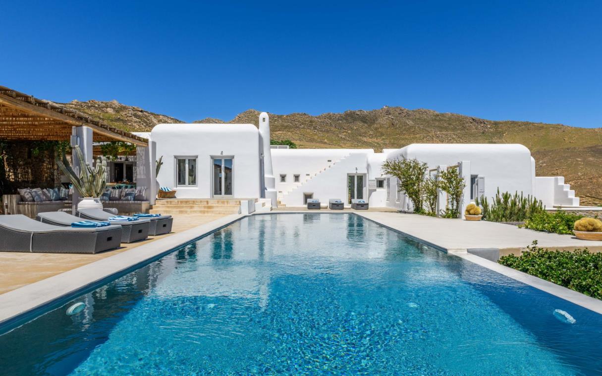 villa-mykonos-cyclades-greece-luxury-pool-acqua-di-mare-COV
