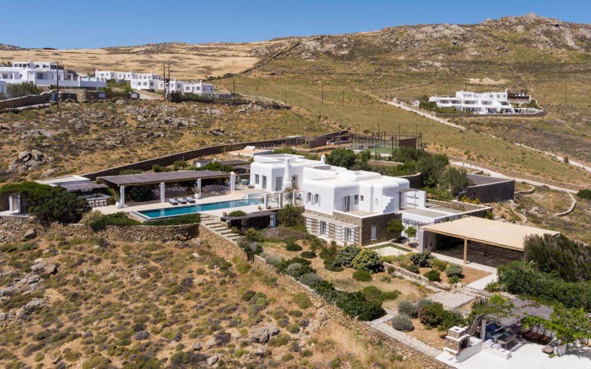 villa-mykonos-cyclades-greece-luxury-pool-acqua-di-mare-aer (1)