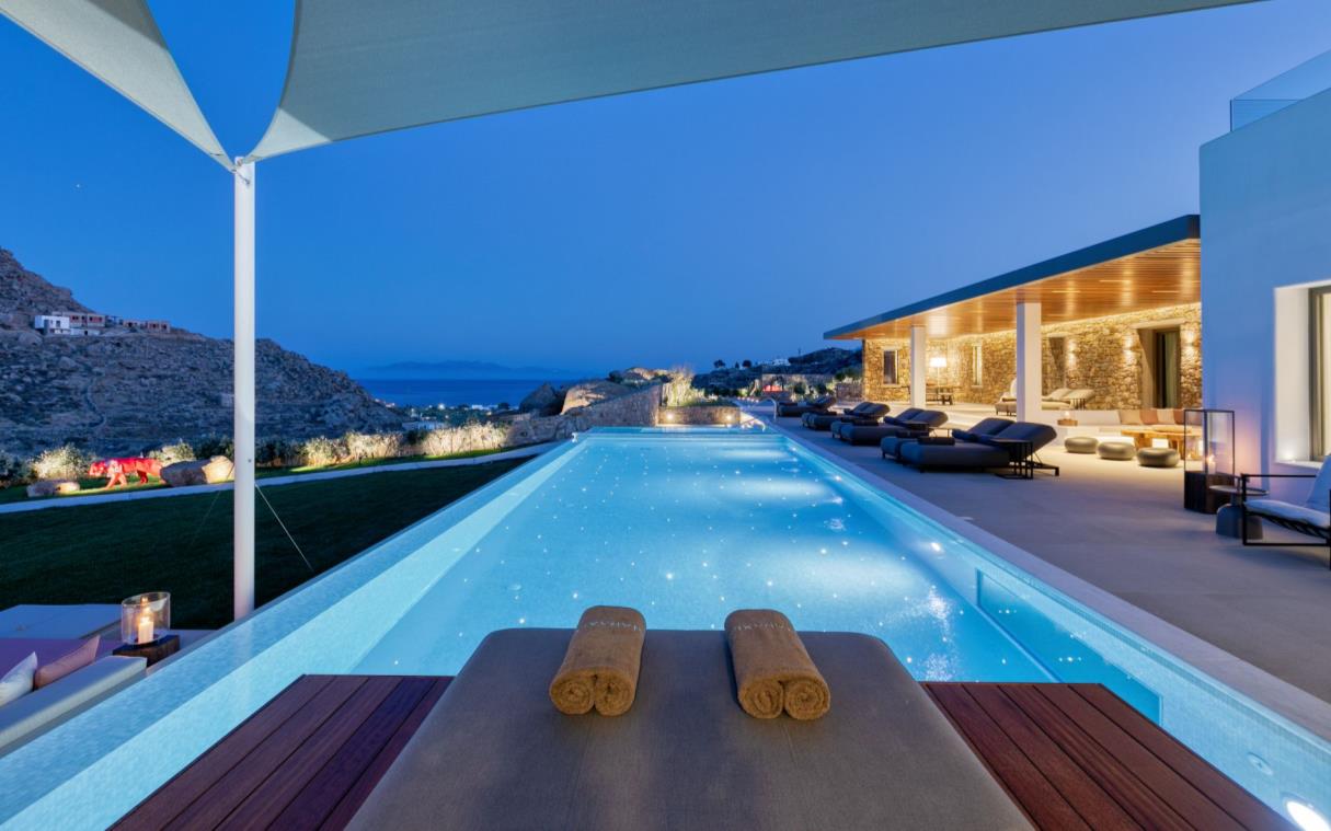 villa-mykonos-cyclades-greece-luxury-pool-ataraxia-swim (3)