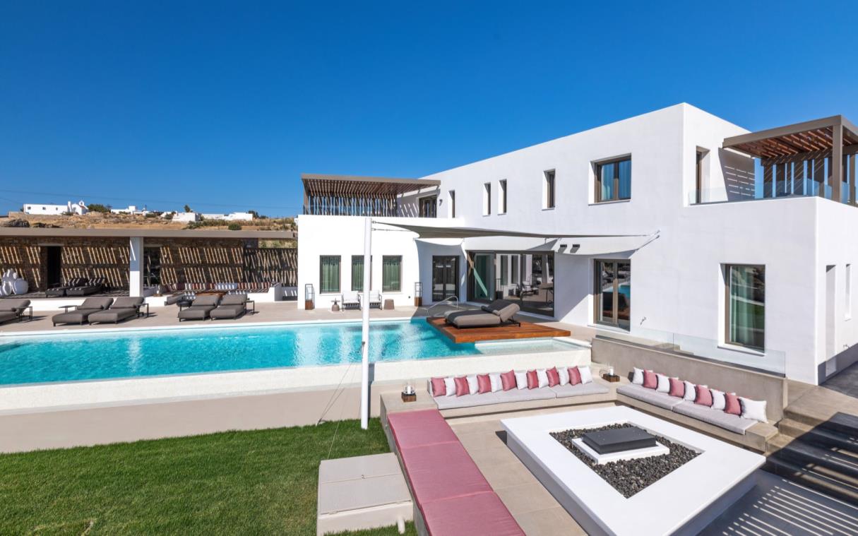 villa-mykonos-cyclades-greece-luxury-pool-ataraxia-swim (2)