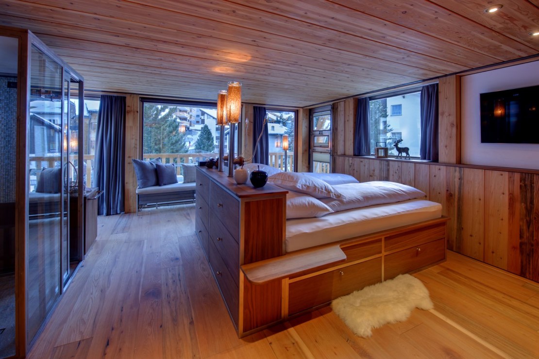 Backstage Luxury Chalet