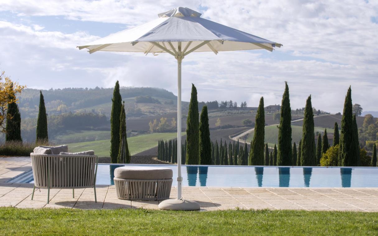 villa-perugia-umbria-italy-luxury-pool-la-villa-swim (7)