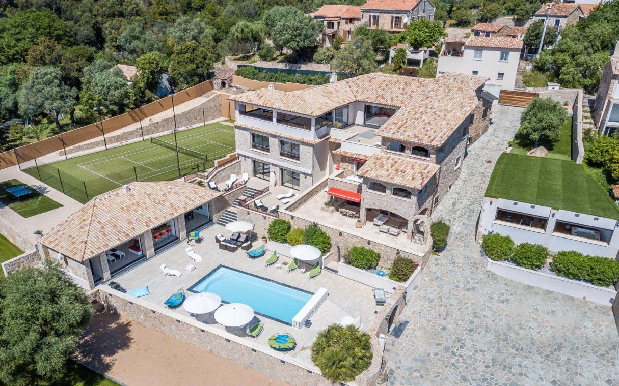 villa-porto-vecchio-corsica-france-luxury-pool-lecci-aer (8)