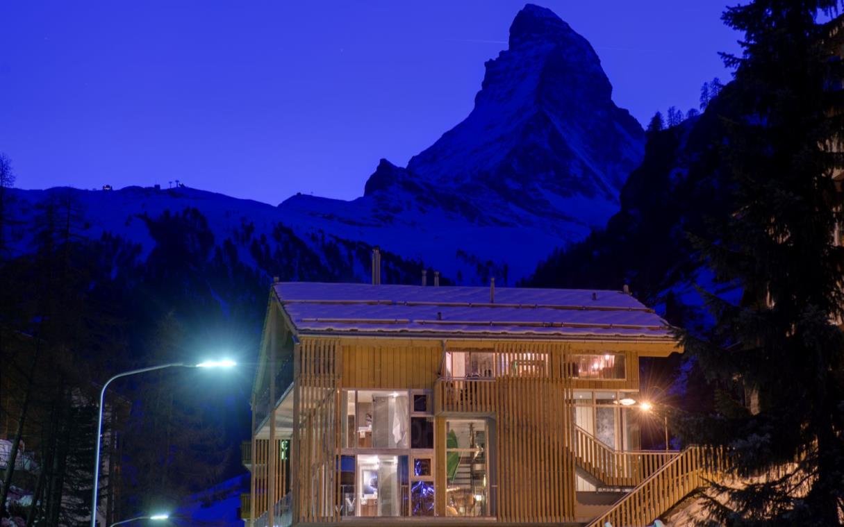 chalet-zermatt-switzerland-swiss-alps-luxury-loft-out (2).jpg