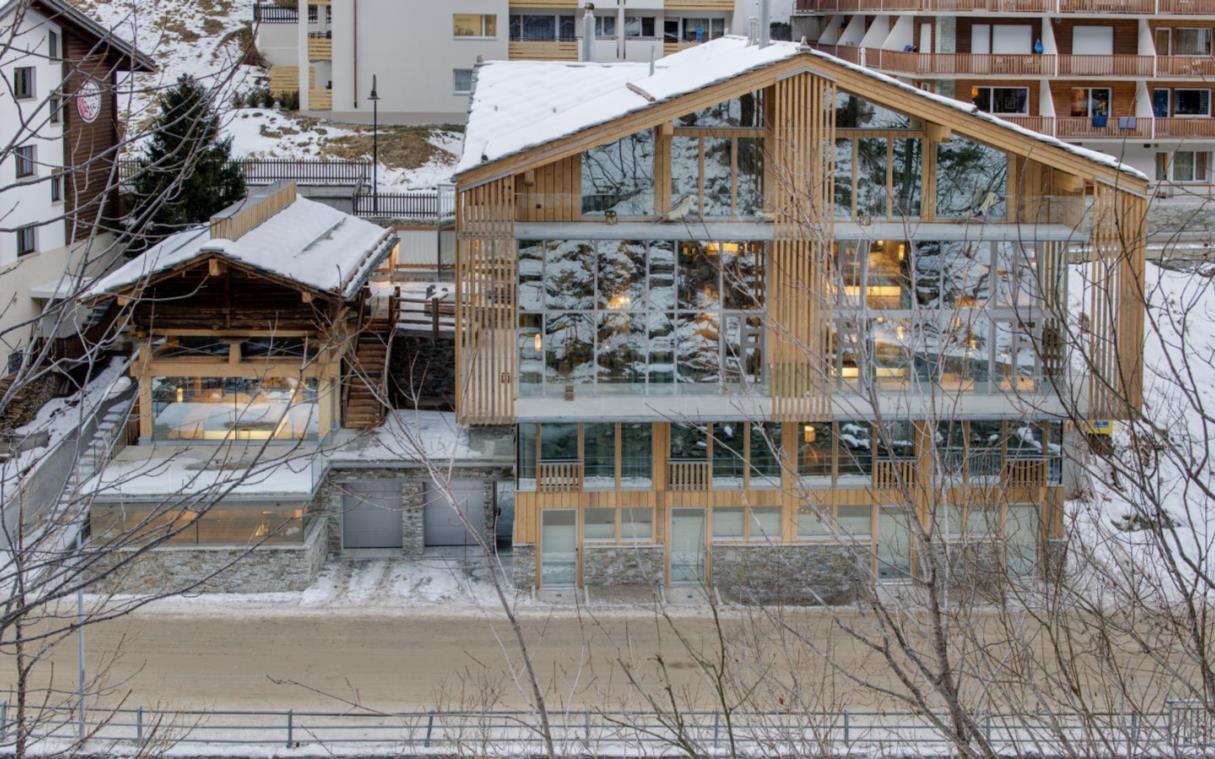 chalet-zermatt-switzerland-swiss-alps-modern-spa-luxury-loft-ext (1).jpg