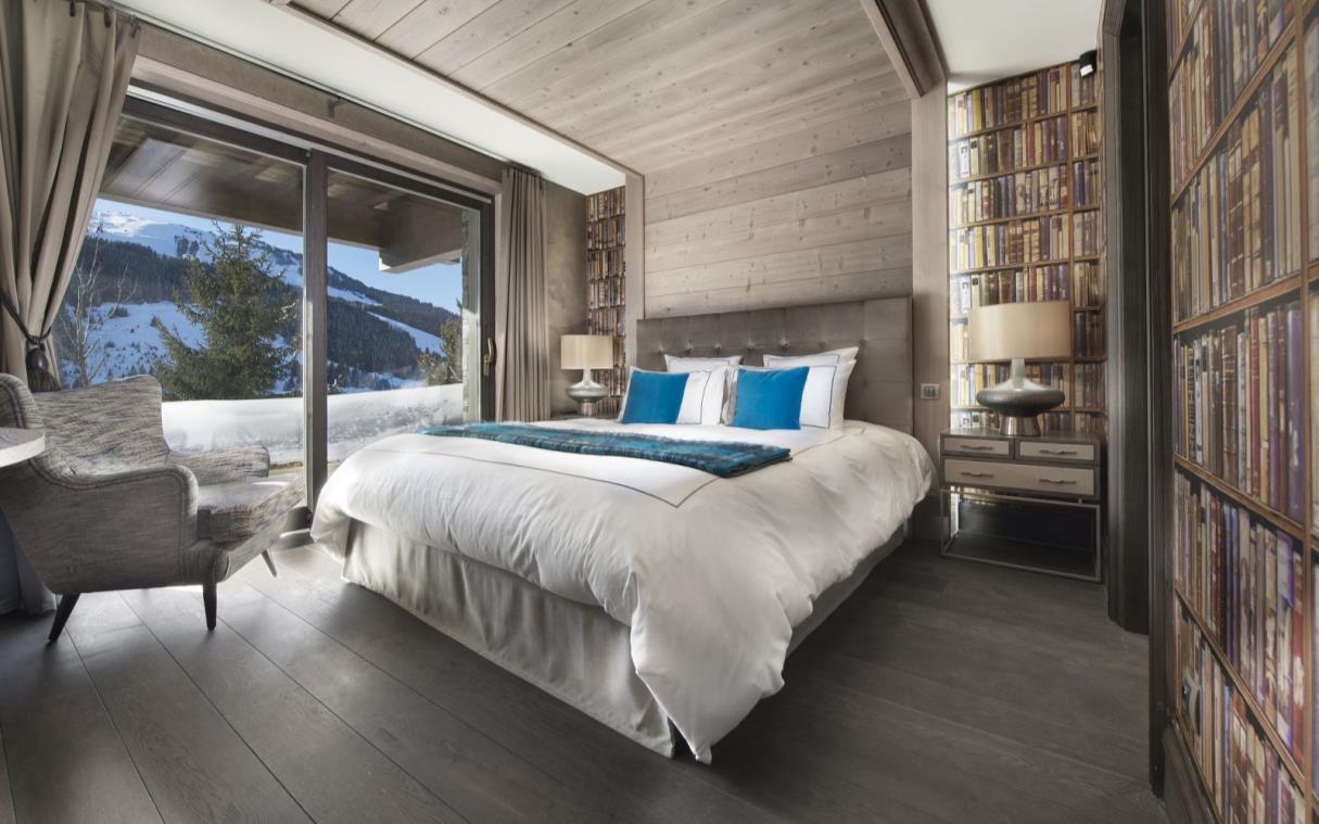 chalet-courchevel-french-alps-luxury-modern-ski-dolce-vita-bed (3).jpg