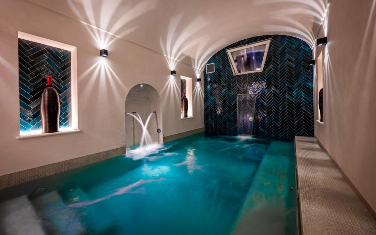 villa-amalfi-coast-italy-luxury-indoor-pool-frangi-swim-in (1)