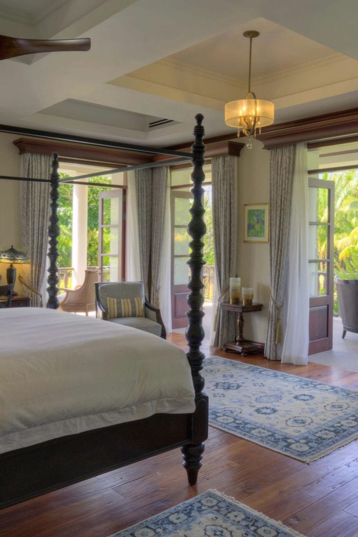 La Cigale Estate