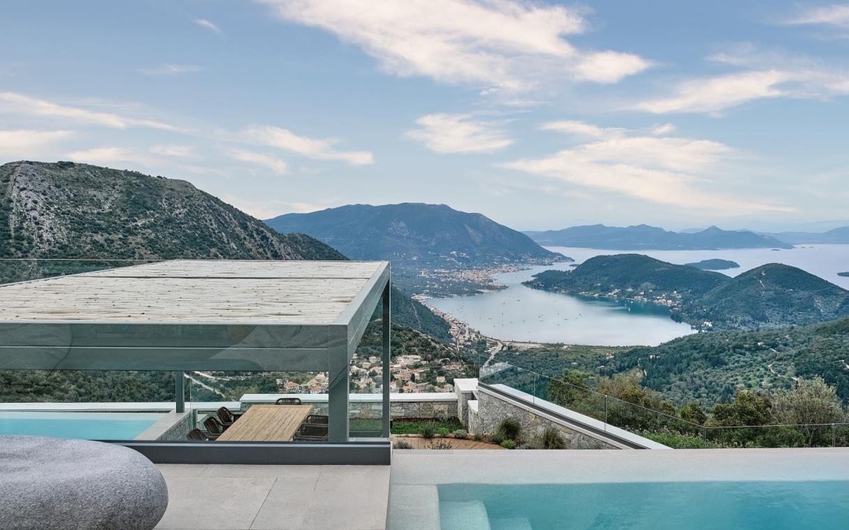 villa-lefkada-ionian-islands-greece-luxury-pool-escape-view-vie