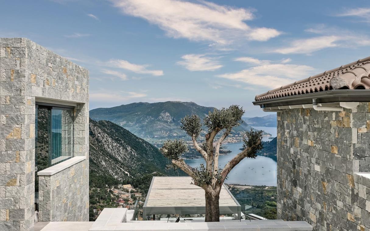 villa-lefkada-ionian-islands-greece-luxury-pool-escape-view-ext (9)