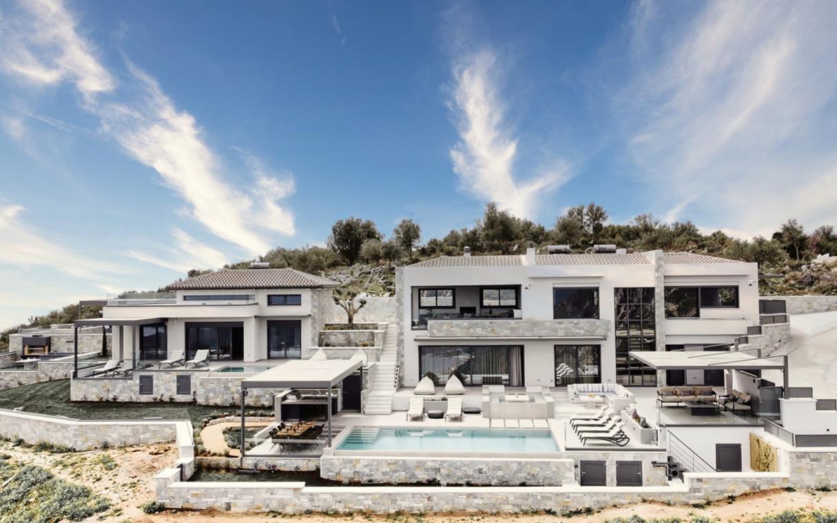 villa-lefkada-ionian-islands-greece-luxury-pool-escape-view-ext