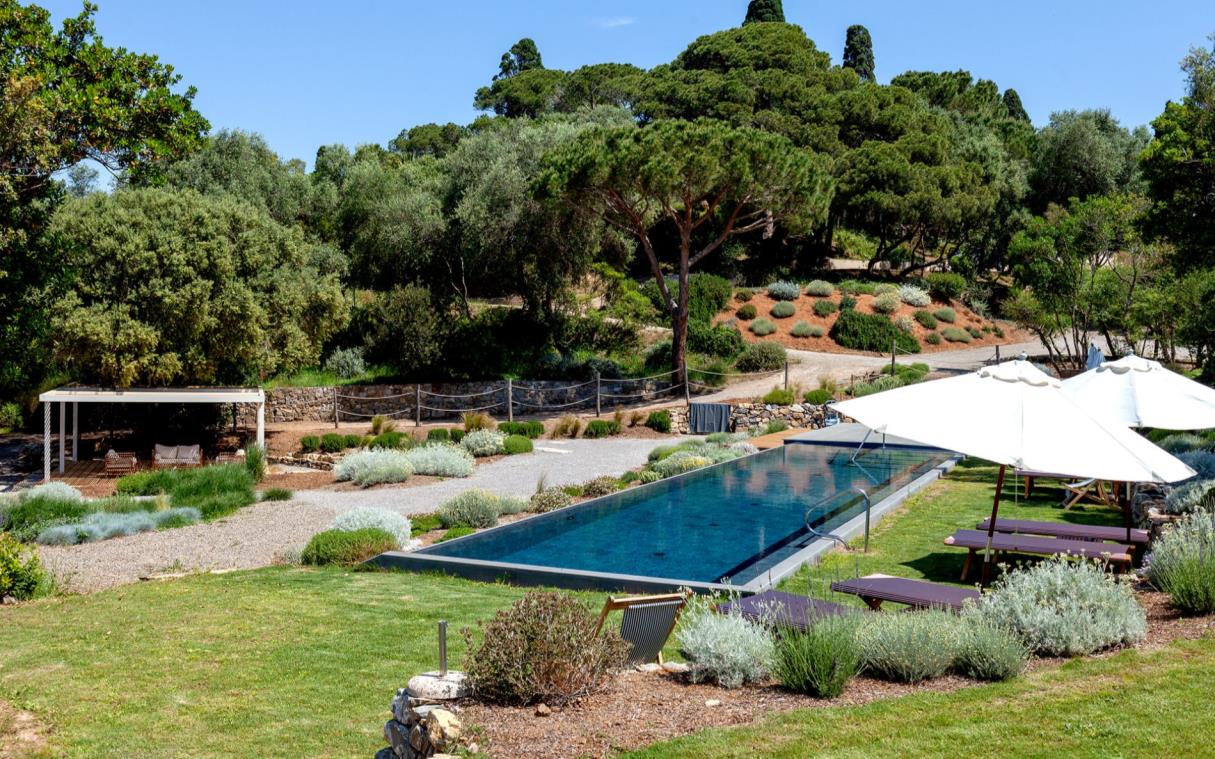 villa-tuscan-coast-tuscany-italy-luxury-pool-sea-talamo-swim 2 (10)