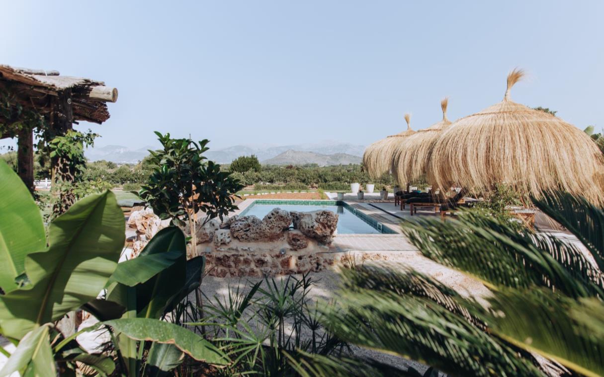villa-mallorca-spain-countryside-luxury-pool-la-finca-swim (15)