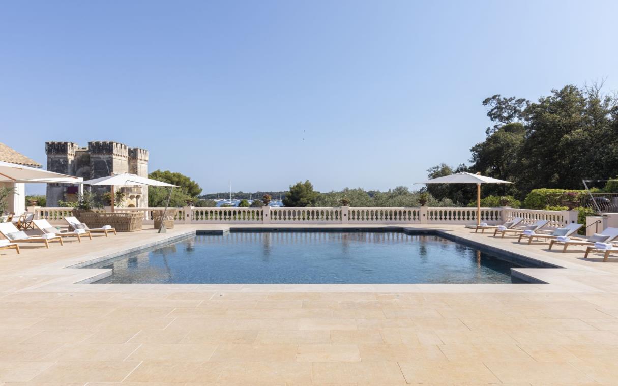 villa-cannes-cote-d-azur-france-luxury-sea-pool-le-grand-jardin-swim (5)