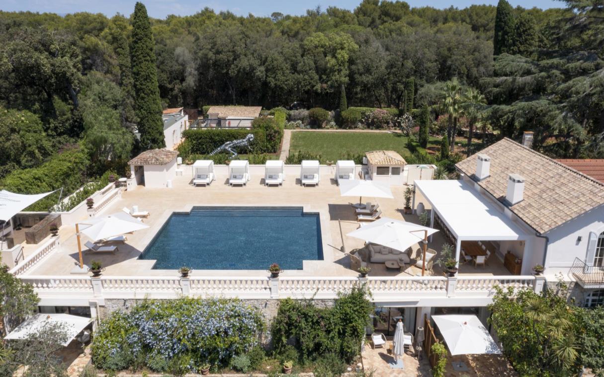 villa-cannes-cote-d-azur-france-luxury-sea-pool-le-grand-jardin-swim (8)