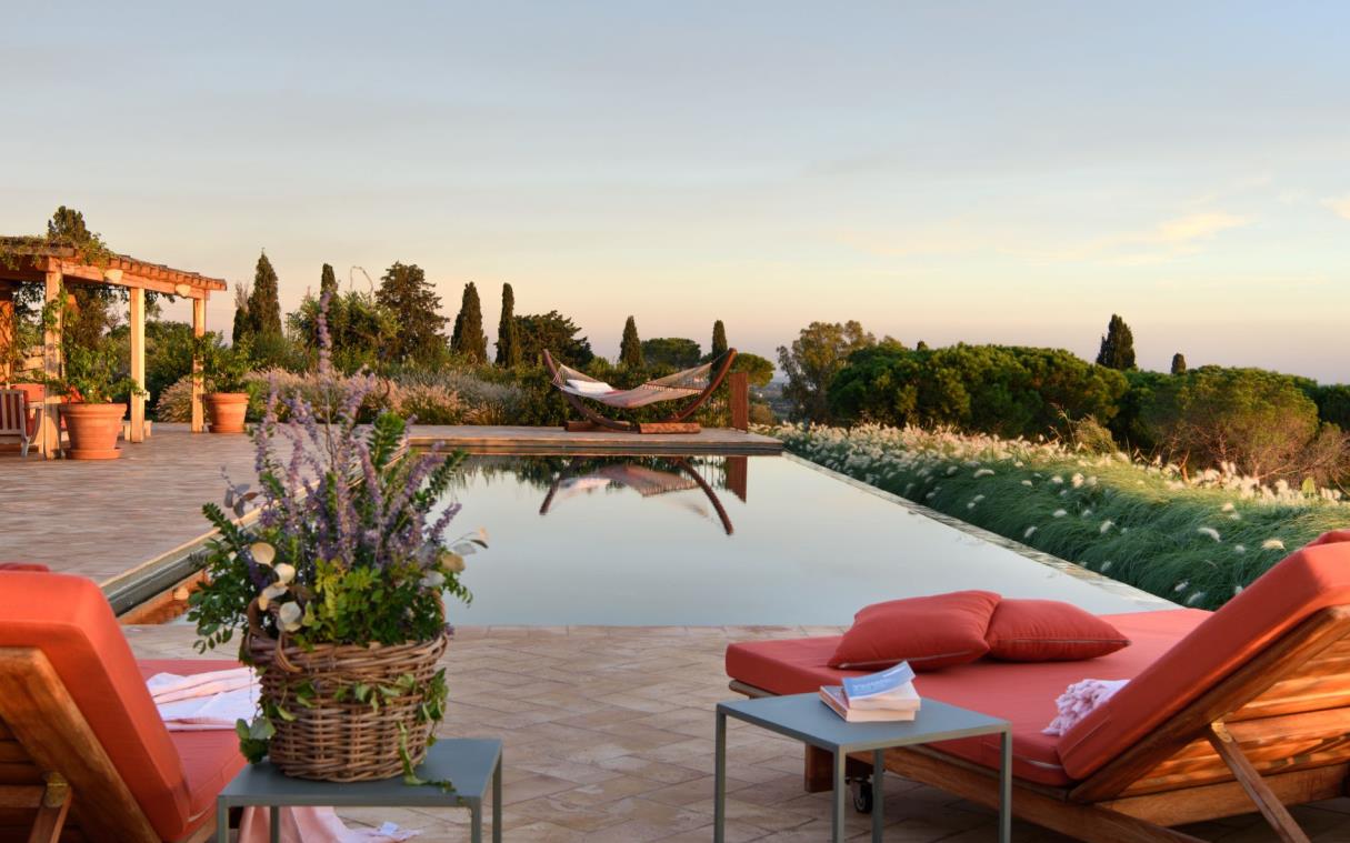 villa-tuscan-coast-tuscany-italy-luxury-pool-sofia-swim (2)
