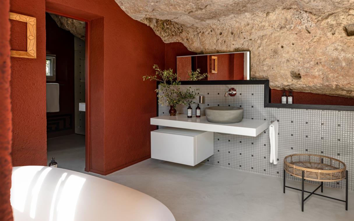 villa-provence-france-luxury-pool-etoile-des-baux-bath (2)