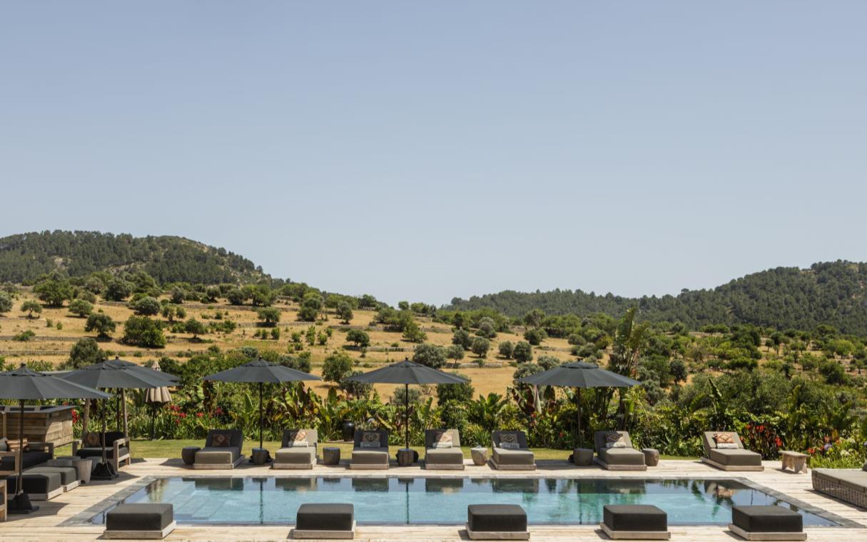 villa-mallorca-spain-mountain-s-luxury-pool-spirit-of-son-fuster-swim (2)