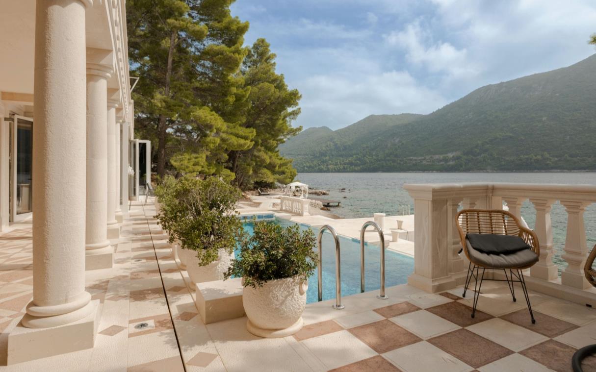 villa-mljet-croatia-luxury-pool-sea-piece-of-mljet-swim (7)