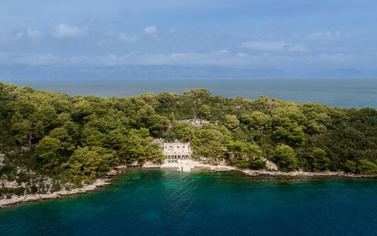 villa-mljet-croatia-luxury-pool-sea-piece-of-mljet-aer (2)