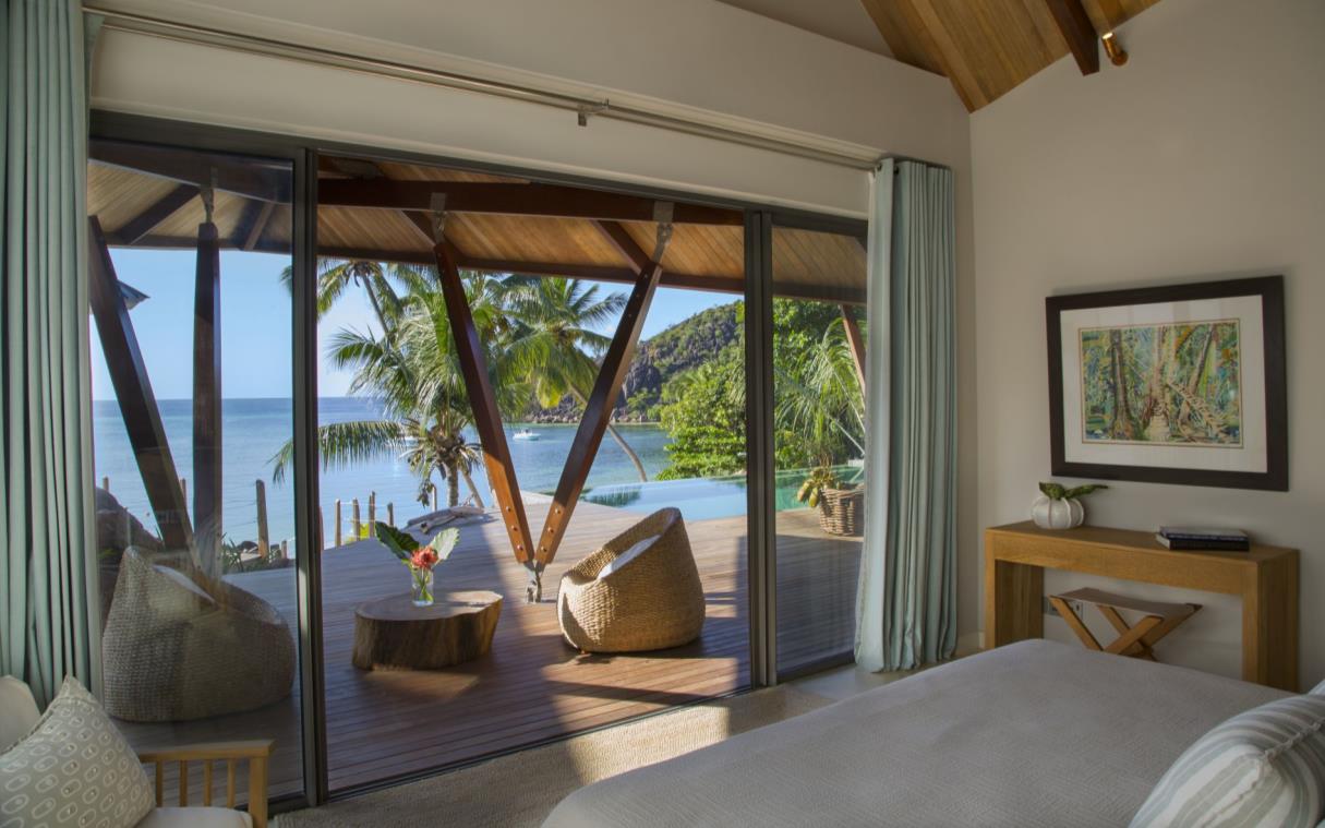 villa-seychelles-luxury-beach-pool-deckenia-bed (5)
