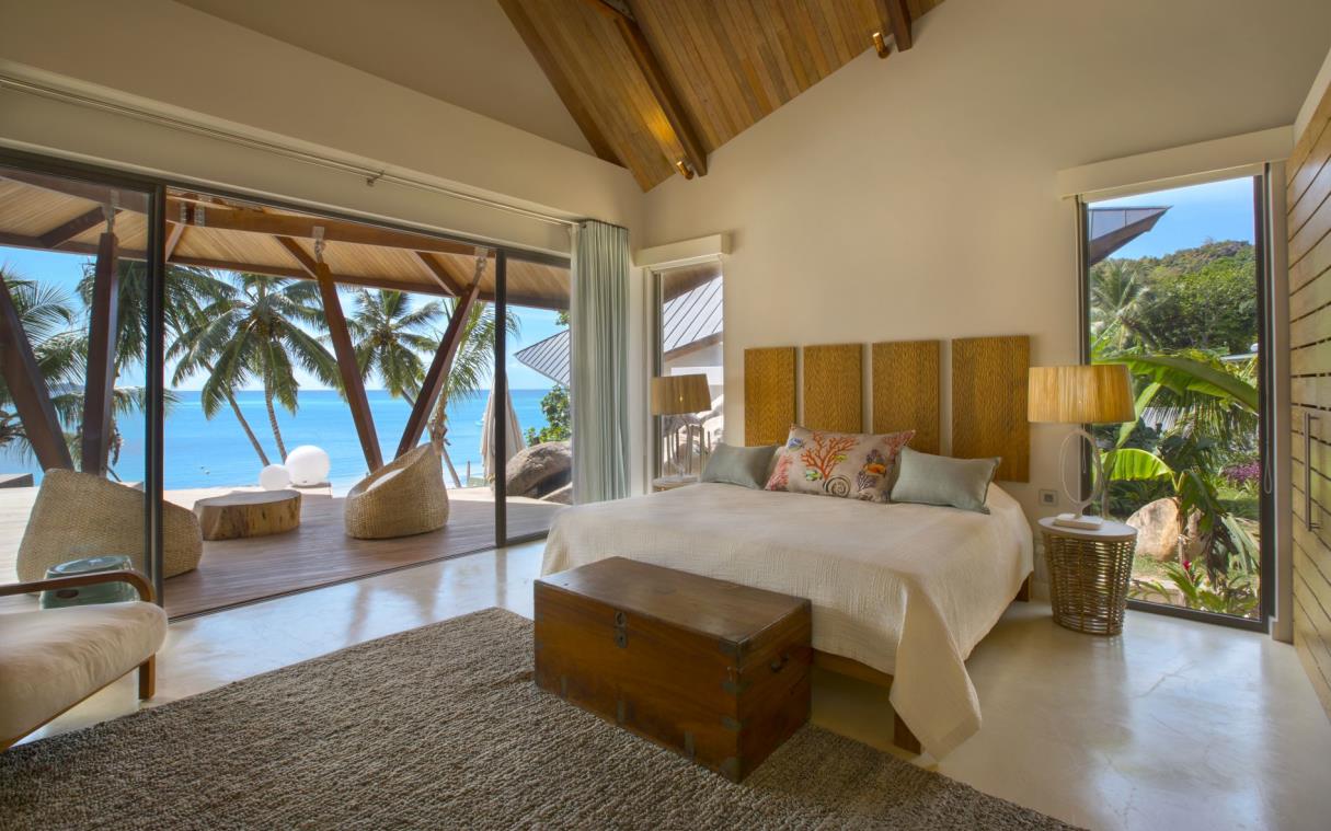 villa-seychelles-luxury-beach-pool-deckenia-bed (6)
