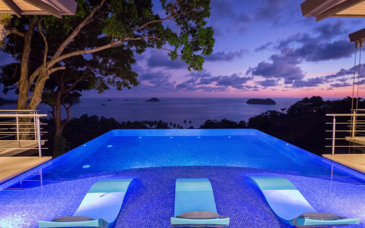 villa-manuel-antonio-costa-rica-luxury-pool-sea-views-vista-hermosa-poo (5).jpg