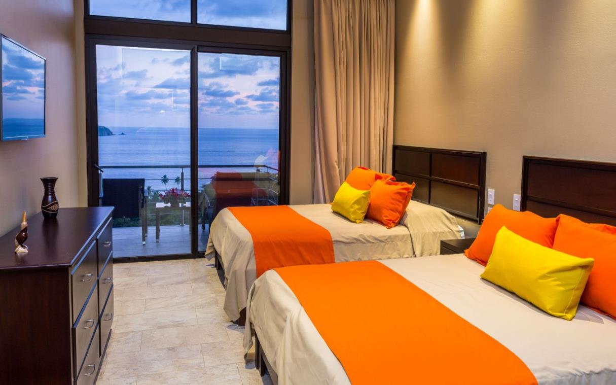 villa-manuel-antonio-costa-rica-luxury-pool-sea-views-vista-hermosa-bed (2).jpg