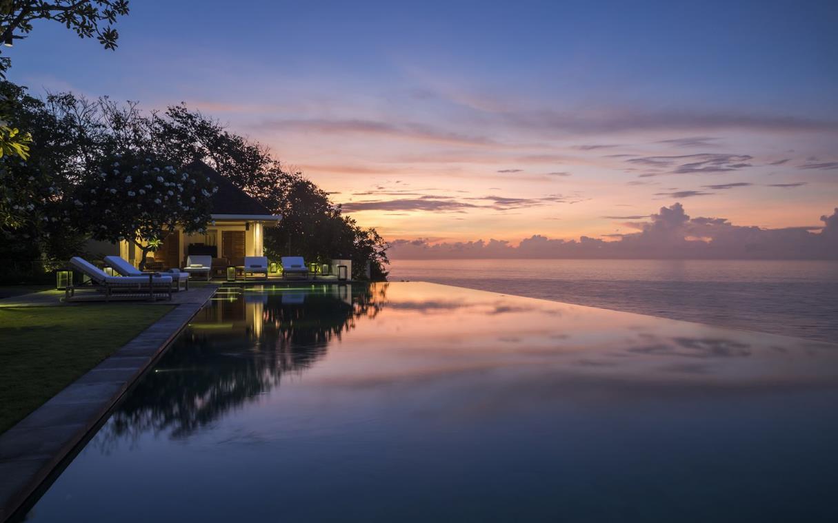 villa-uluwatu-bali-indonesia-luxury-beach-chalet-spa-bali-pool (12).jpg