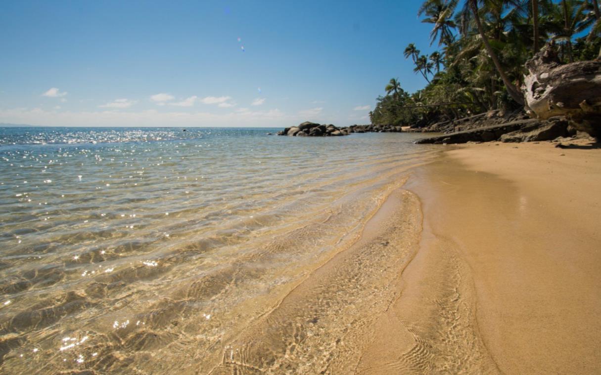 villa-taveuni-fiji-oceanfront-private-beach-raiwasa-bea (1).jpg