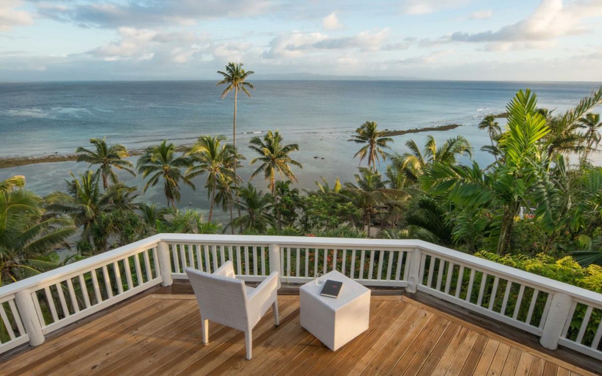 villa-taveuni-fiji-oceanfront-private-beach-raiwasa-deck (8).jpg