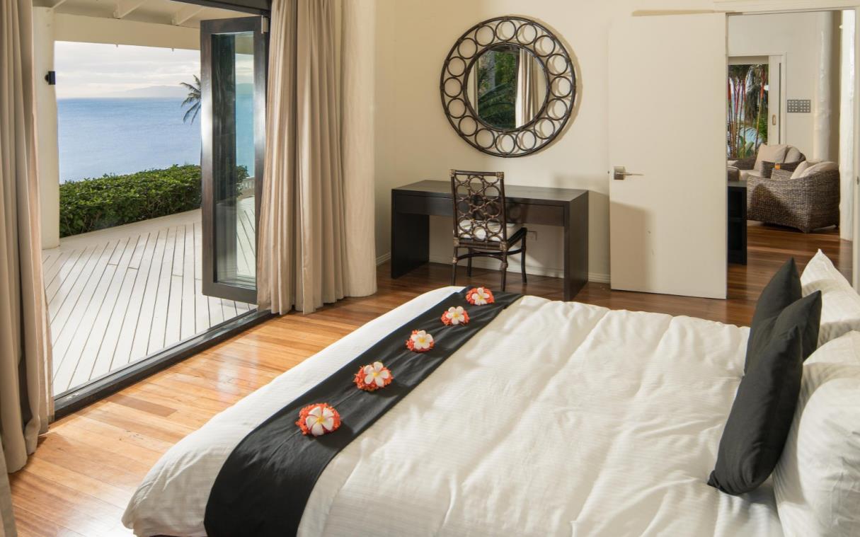 villa-taveuni-fiji-oceanfront-private-beach-raiwasa-bed (2).jpg