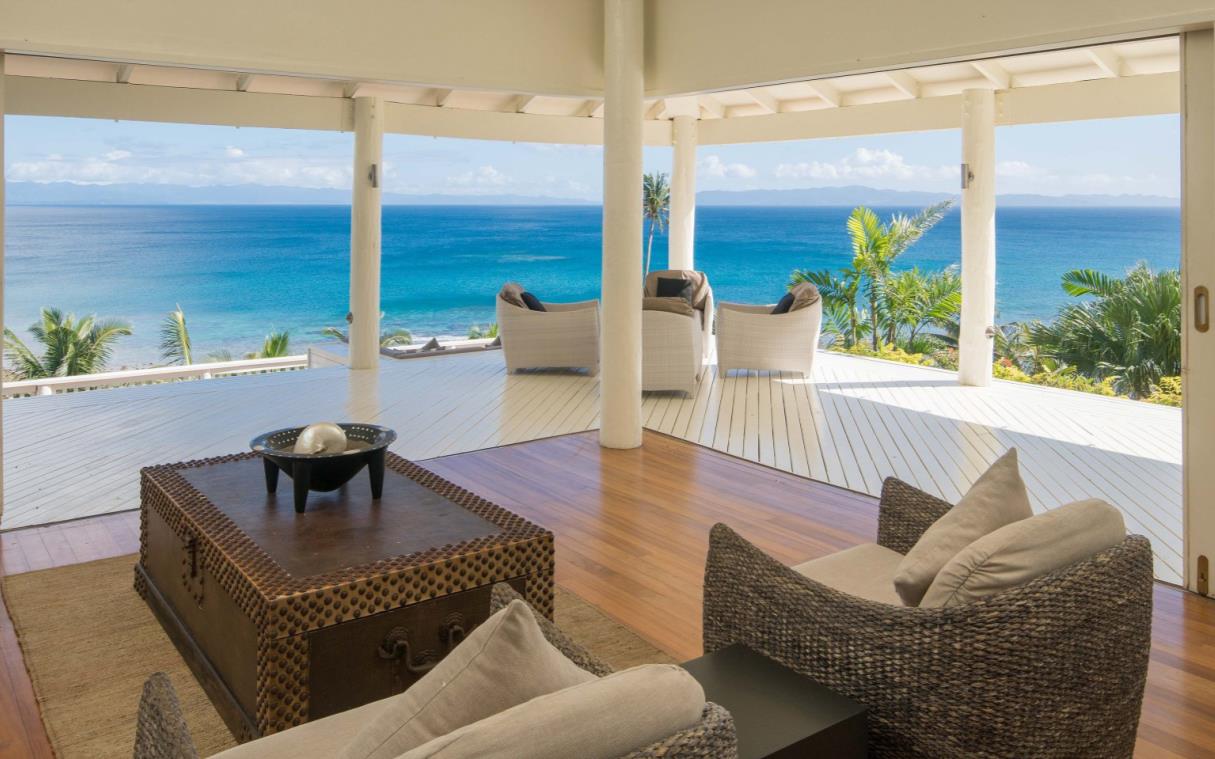 villa-taveuni-fiji-oceanfront-private-beach-raiwasa-liv (2).jpg