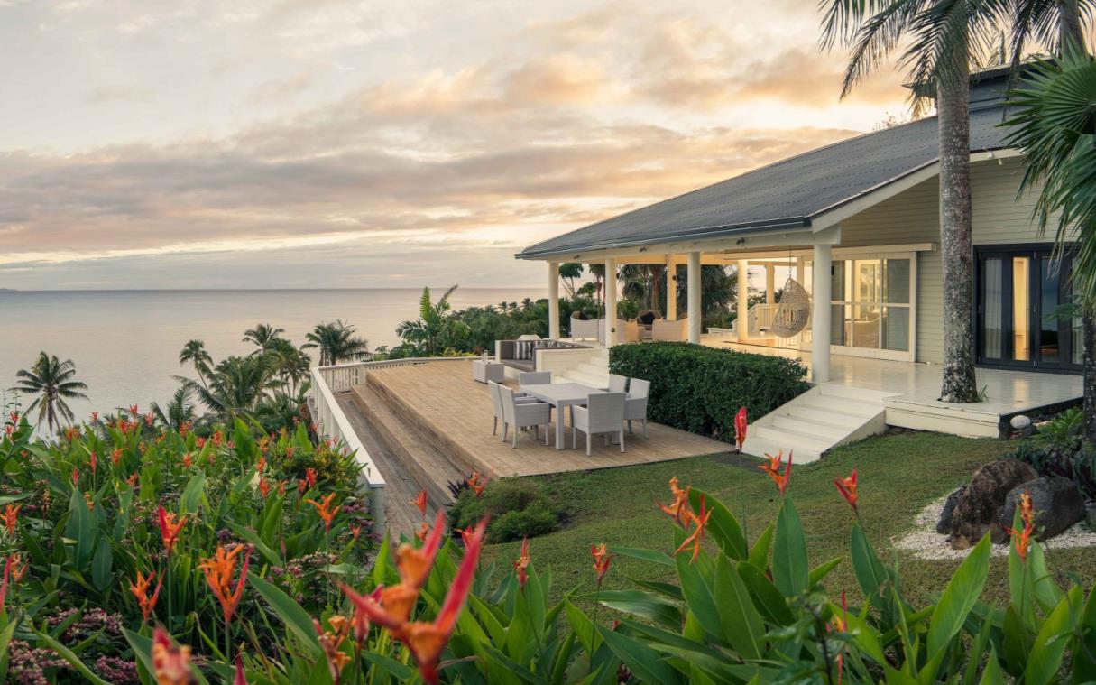 villa-taveuni-fiji-oceanfront-private-beach-raiwasa-cov.jpg