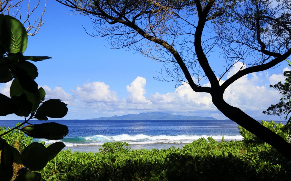 villa-bora-bora-tahiti-luxury-beach-lagoon-sea2.jpg