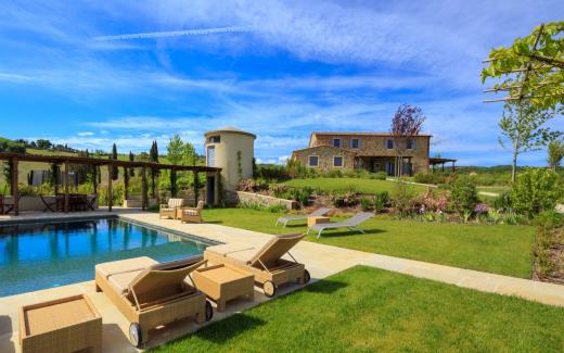 villa-val-d-orcia-tuscany-italy-countryside-luxury-pool-podere-capanelle-COV