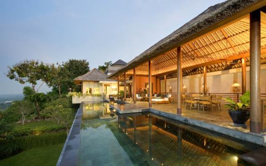 villa-bali-indonesia-luxury-pool-longhouse-cov.jpg
