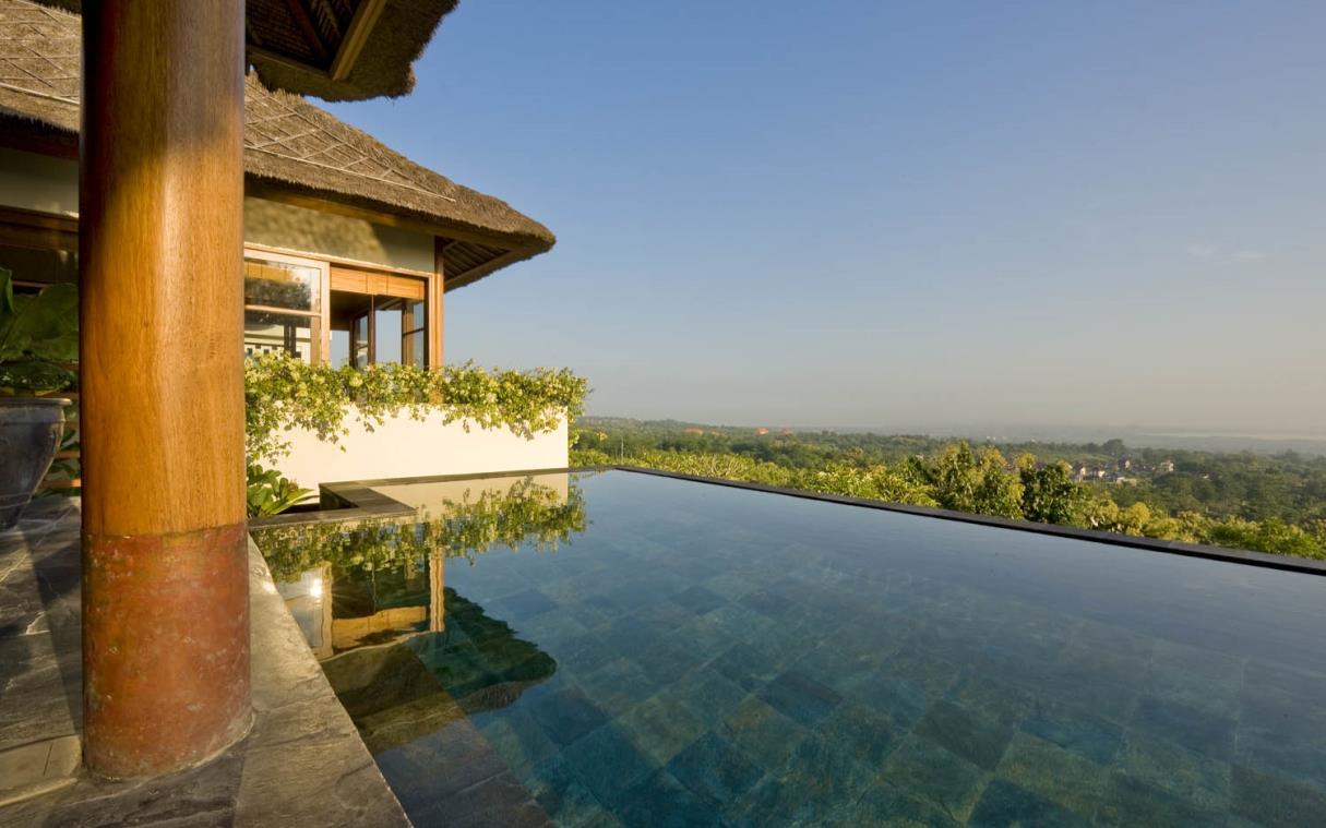 villa-bali-indonesia-luxury-pool-longhouse-poo (1).jpg
