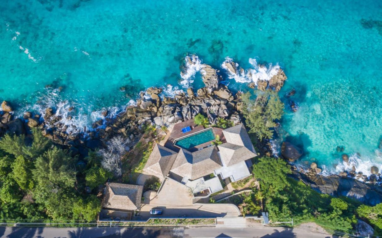 villa-seychelles-indian-ocean-luxury-pool-sea-monkey-cov-1.jpg