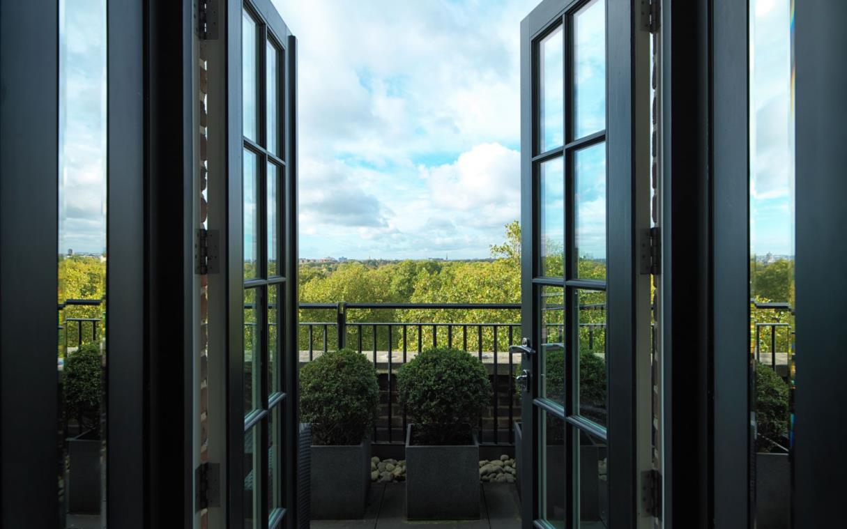 apartment-london-mayfair-luxury-grosvenor-house-knightsbridge-penthouse-suite-view (1).jpg