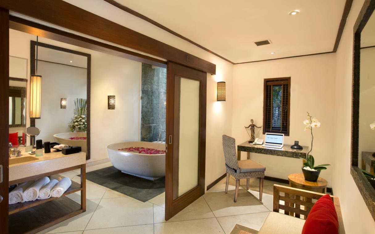 Villa Canggu Seminyak Bali Luxury Yoga The Sanctuary Bath4 1