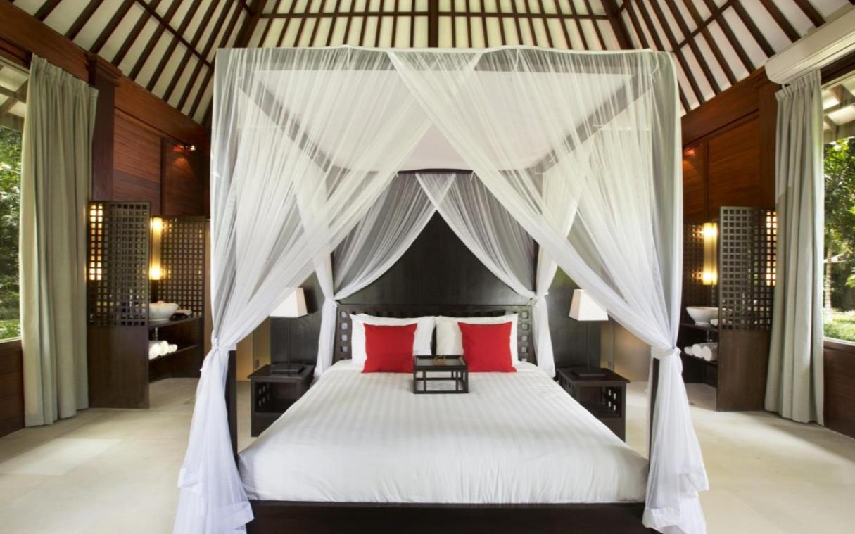 Villa Canggu Seminyak Bali Luxury Yoga The Sanctuary Bed6 3