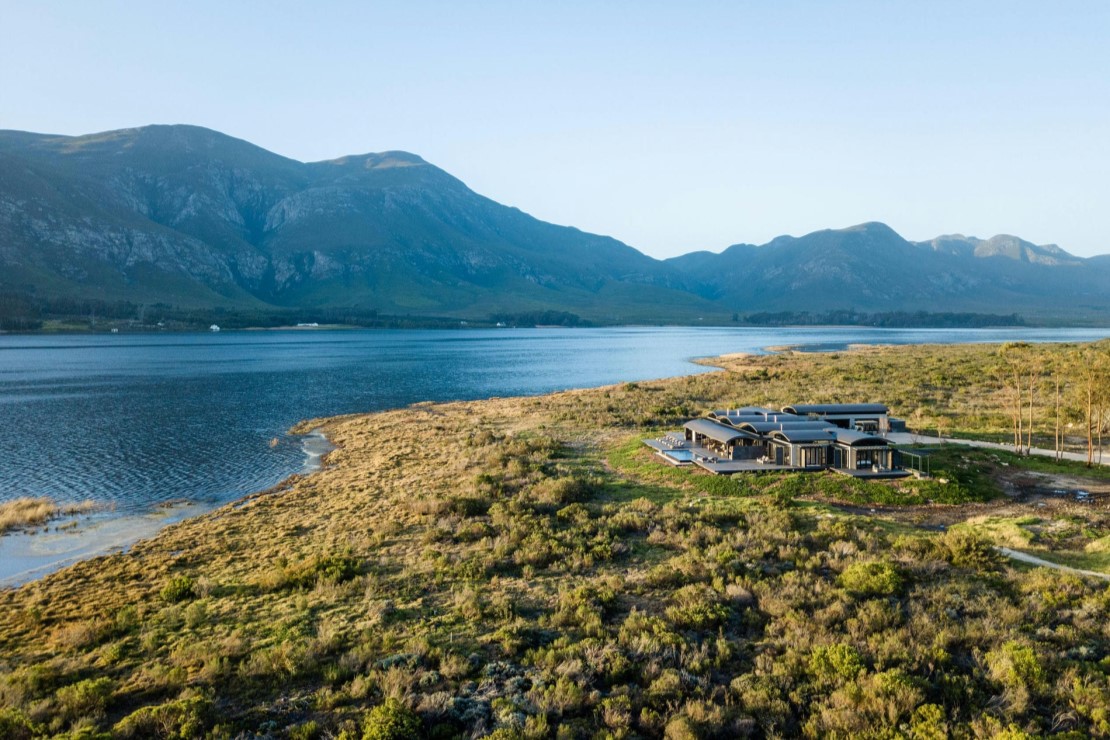 Perivoli Lagoon House