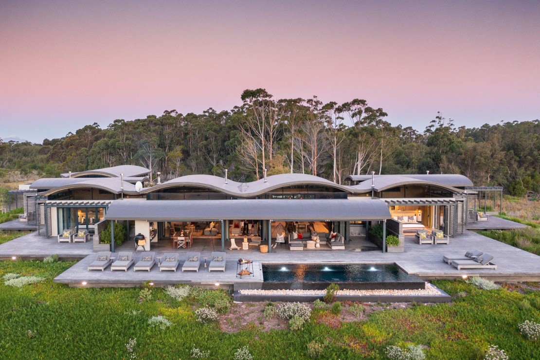 Perivoli Lagoon House